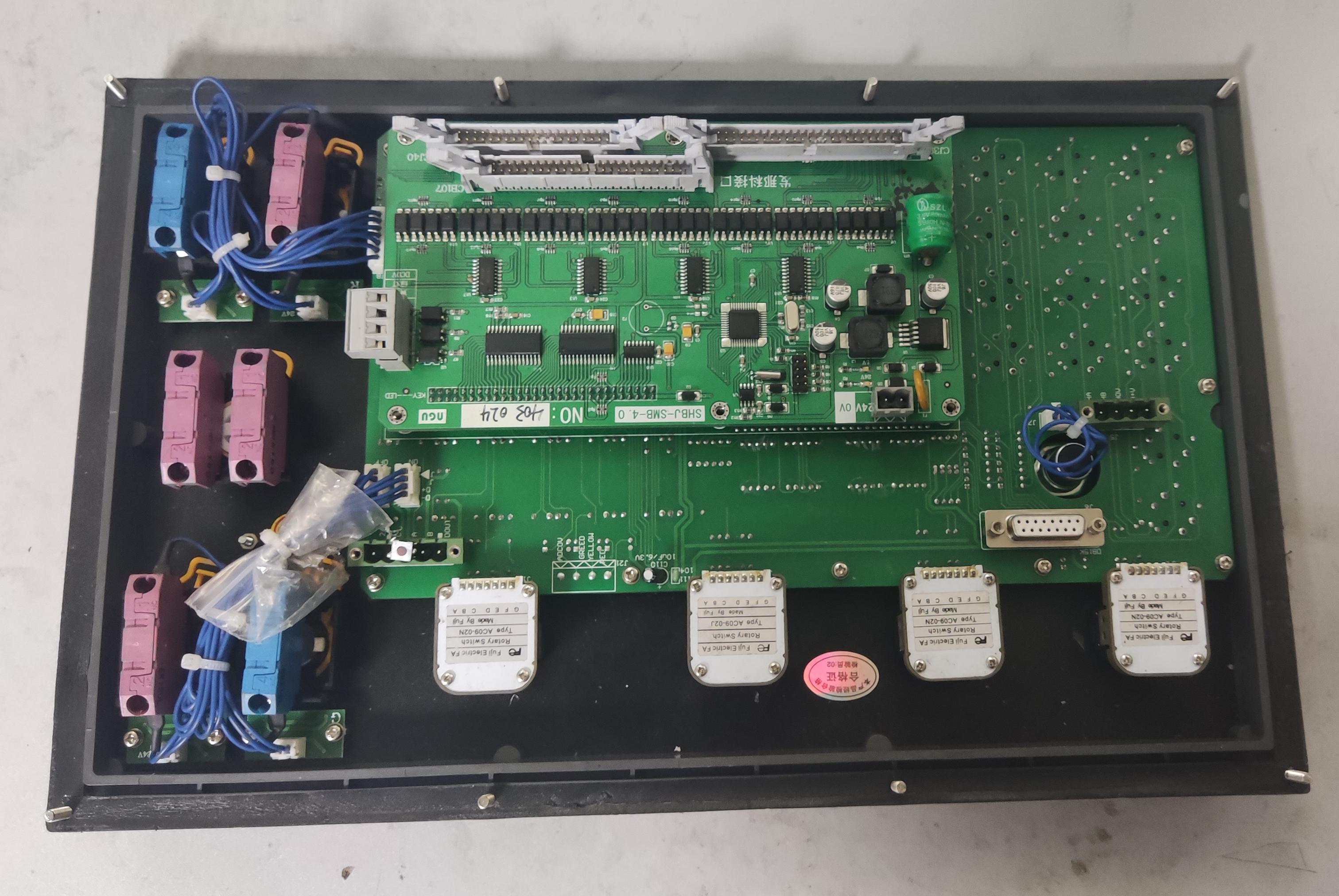 機(jī)床控制面板電路板.jpg 機(jī)床控制面板電路板.jpg